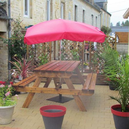Villa Le Marioly Tilly-sur-Seulles Exterior foto